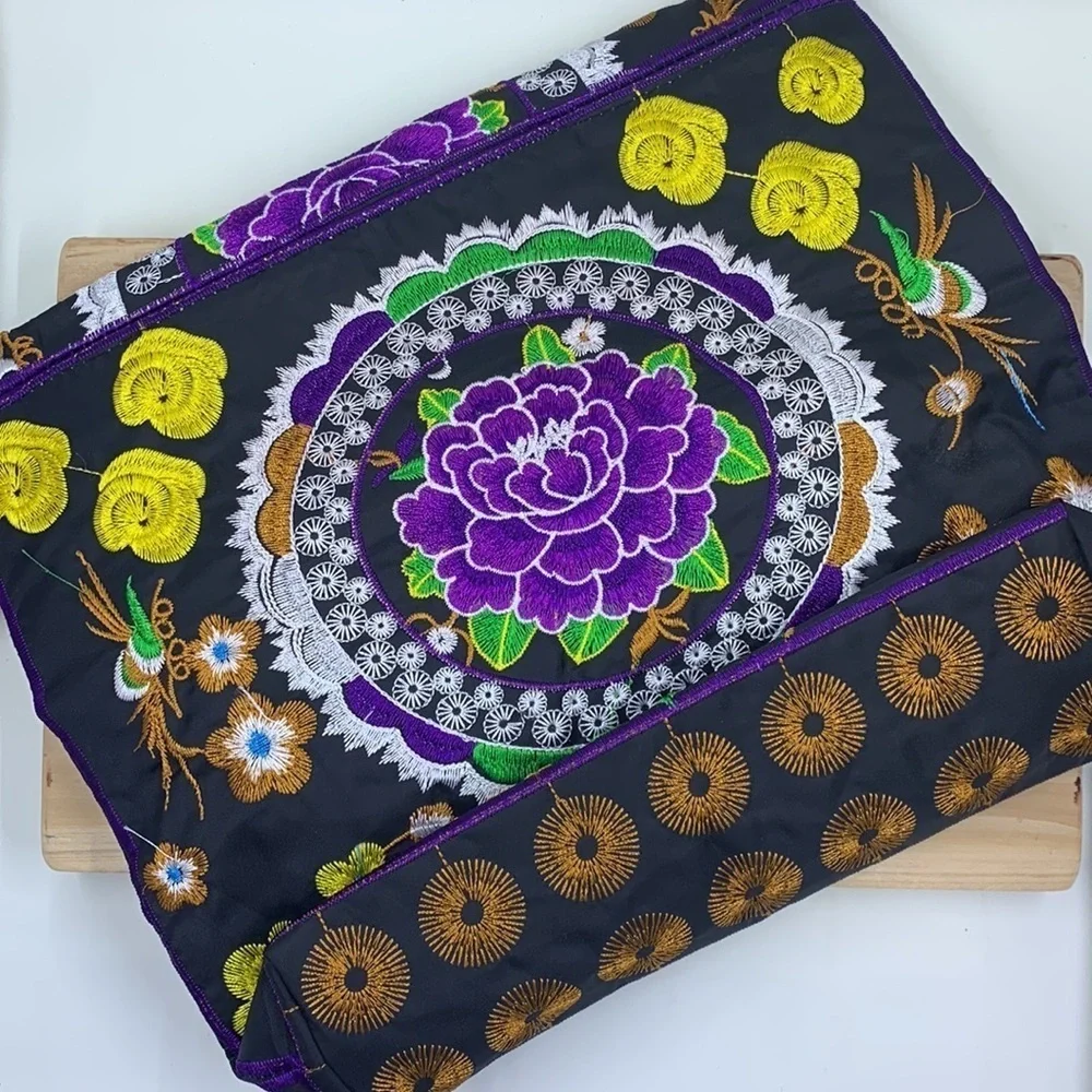 N/A floral embroidery